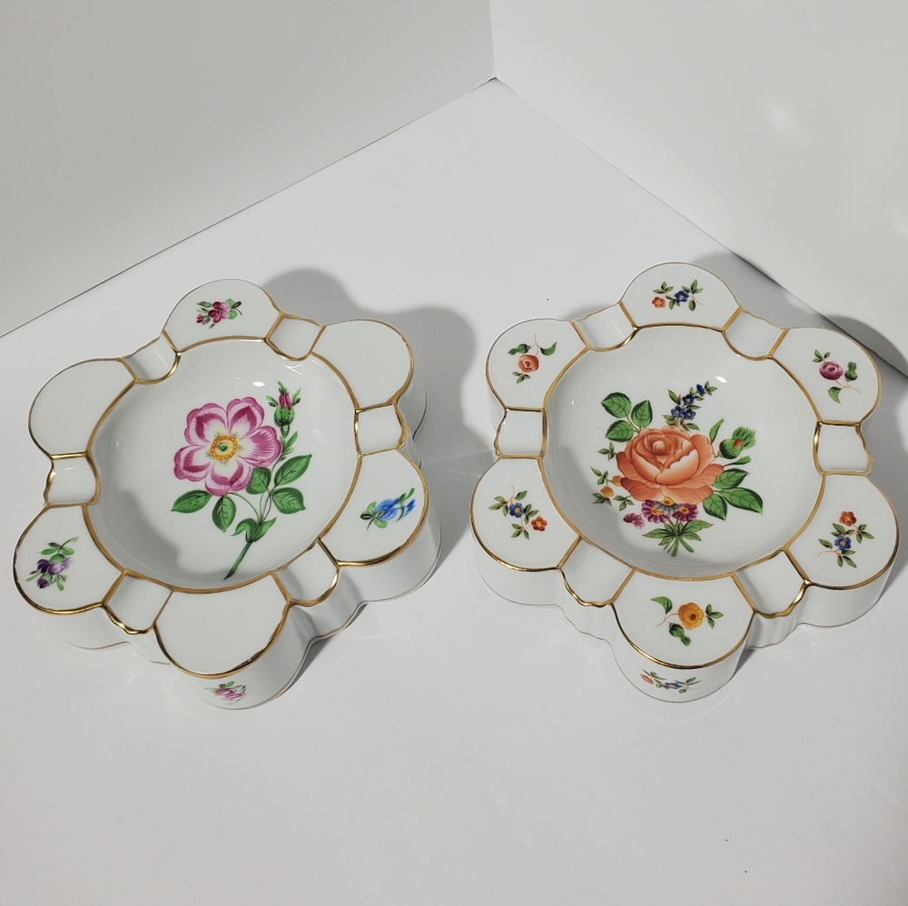 Rare Vintage Pair of Herend Hand Painted Cigar Ashtrays
